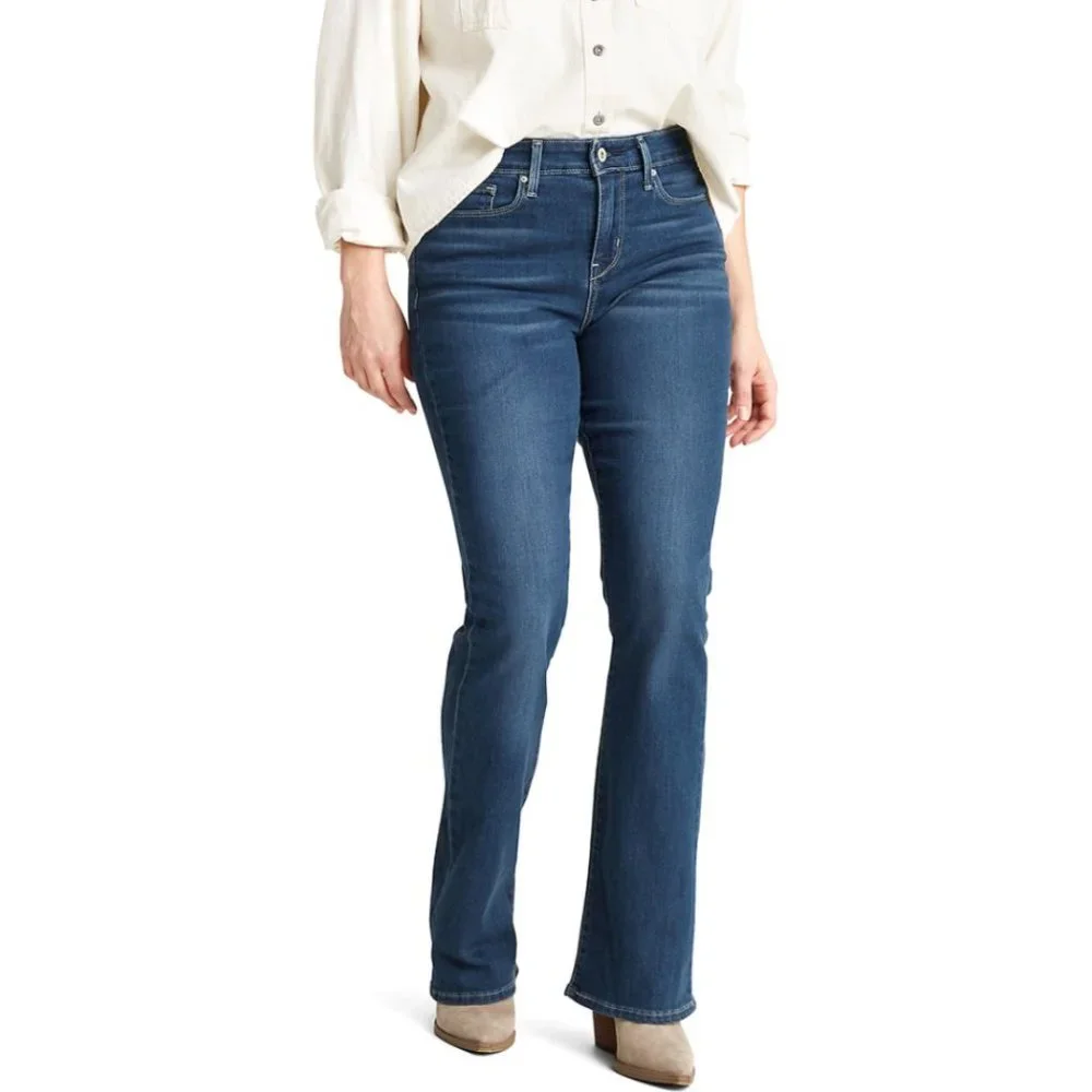Signature by Levi Strauss & Co. Women's Mid Rise Bootcut Jeans 24W Short